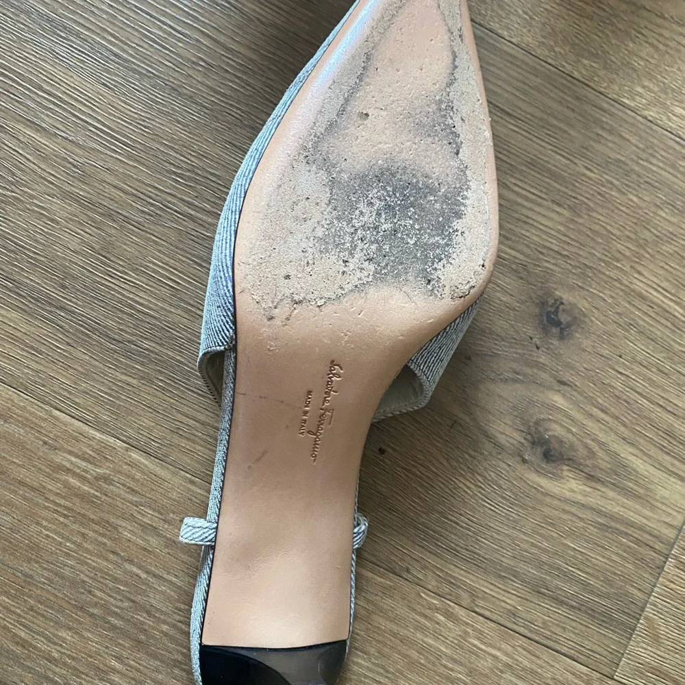 Salvatore Ferragamo Women's blue and Gray Heels - Picture 6 of 7